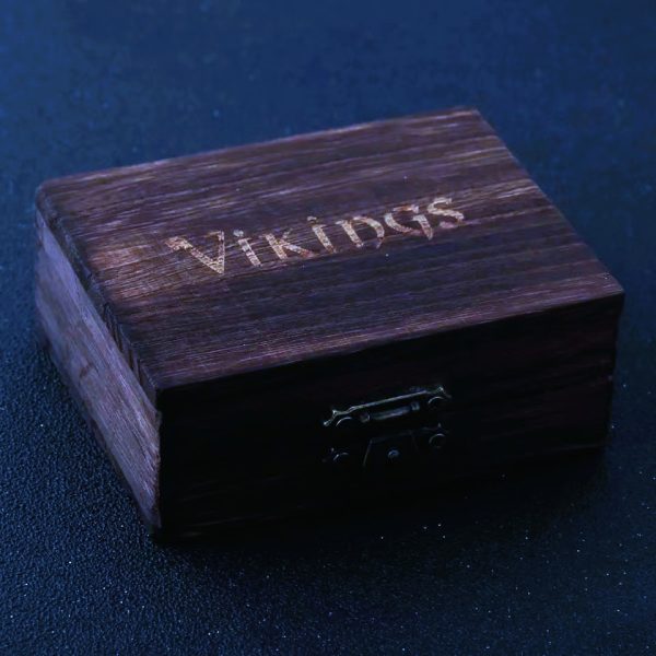 Boîte en bois collier viking Drakkar
