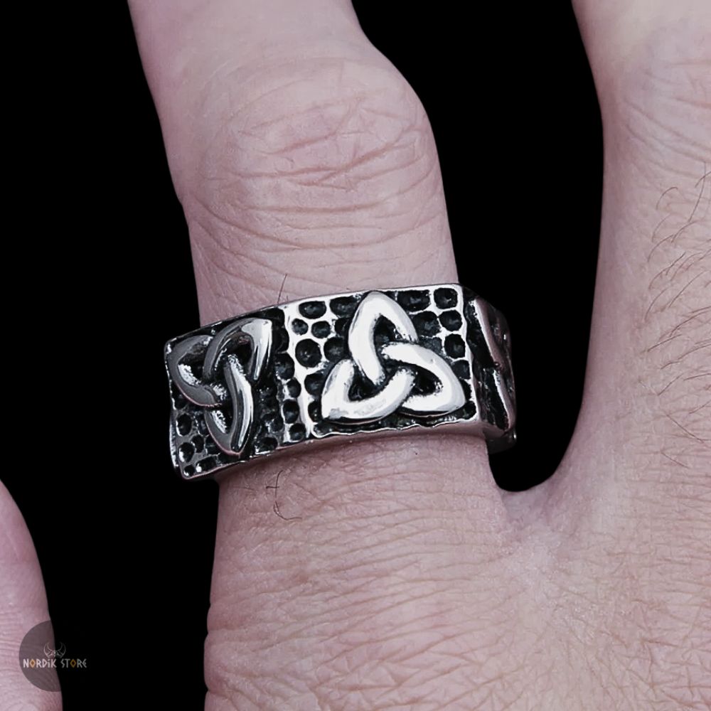 anneau et bague celtique Triquetra en acier, cadeau homme et femme