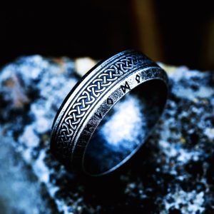 Anneau Viking Runes Protectrices Triquetra argent antique
