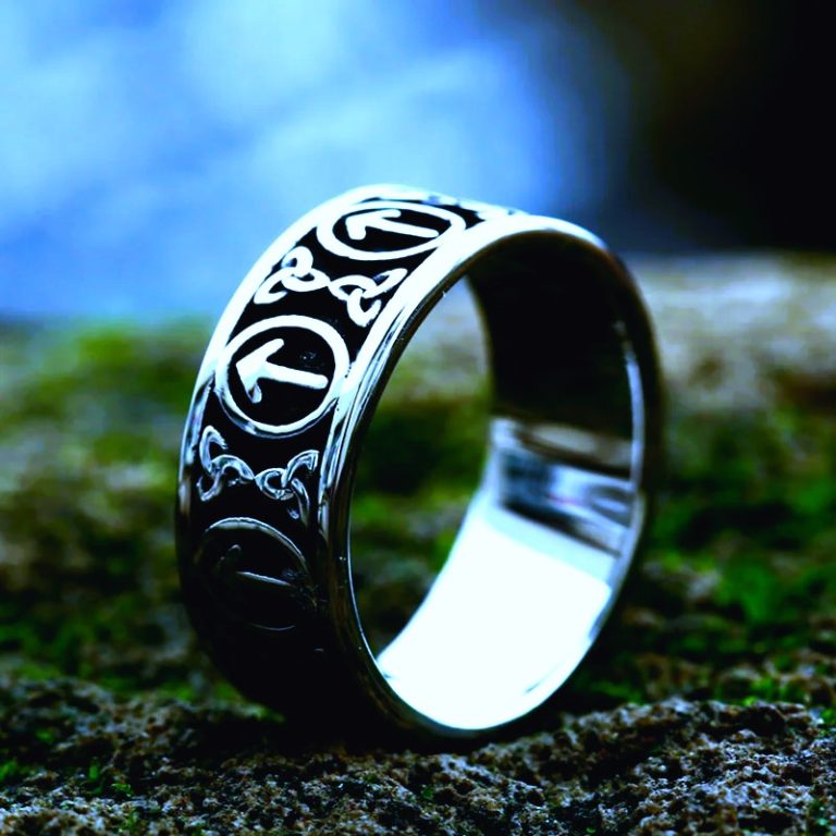 Anneau viking Tiwaz Triquetra