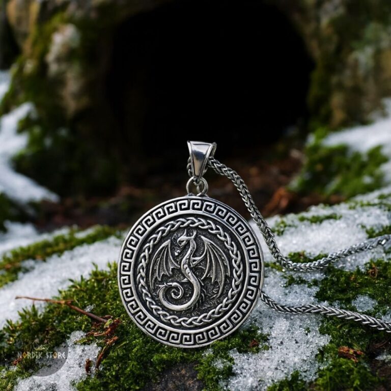 Collier Feu du Dragon Fafnir en acier, cadeau