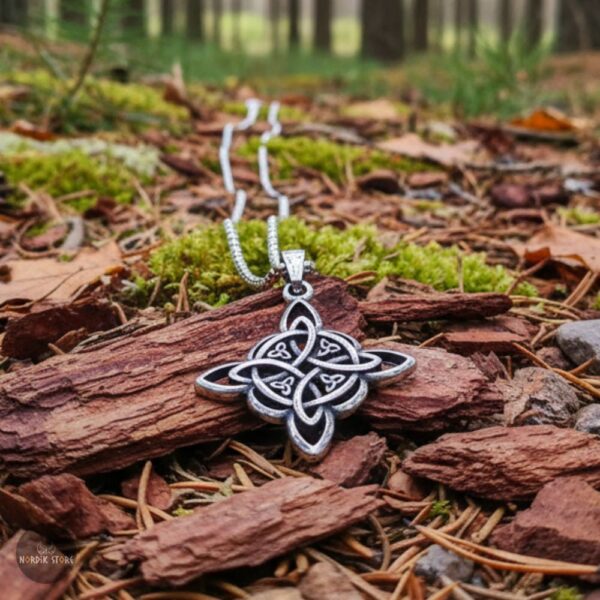 amulette entrelacs celtiques Triquetra, cadeau homme