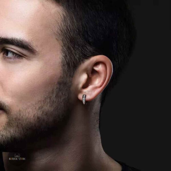 Boucles d’Oreilles Vikings Runes d’Odin noir, cadeau homme et adolescent