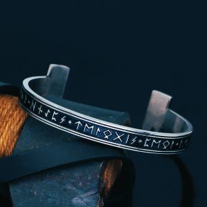 Bracelet viking runes incantatoires Triquetra noir