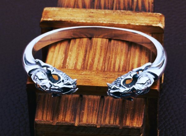 Bracelets vikings crâne de bête en argent