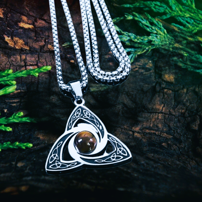 Collier viking noeud Triquetra