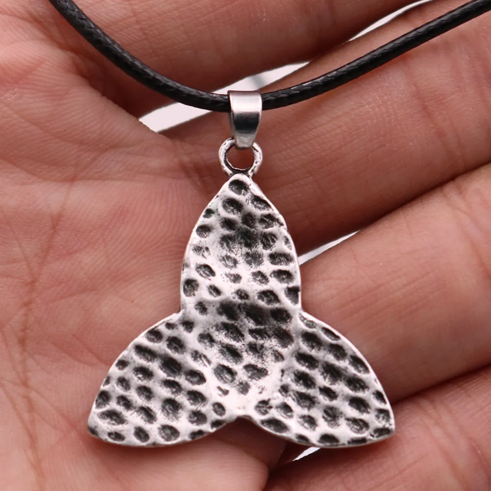 Verso du collier celtique Máni Sól, cadeau femme