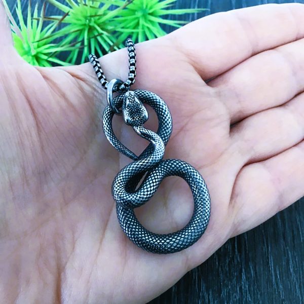 Amulette pendentif celtique serpent