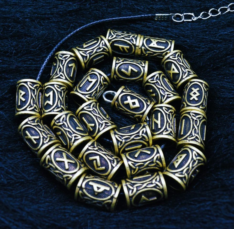 Rune Algiz (ᛉ) - Symbole de Protection et de Connexion Spirituelle