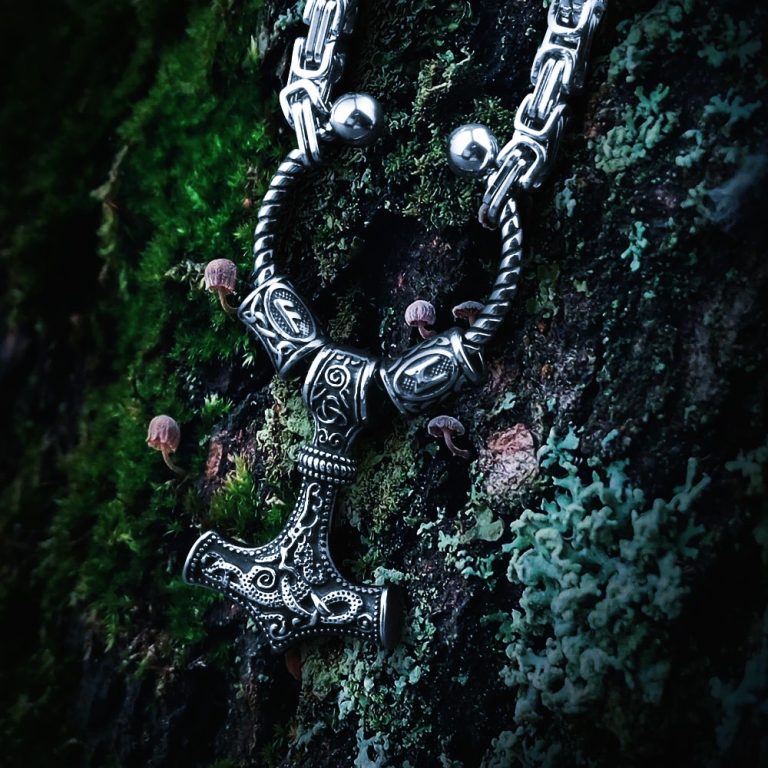 Collier viking Mjolnir de Thor et Runes