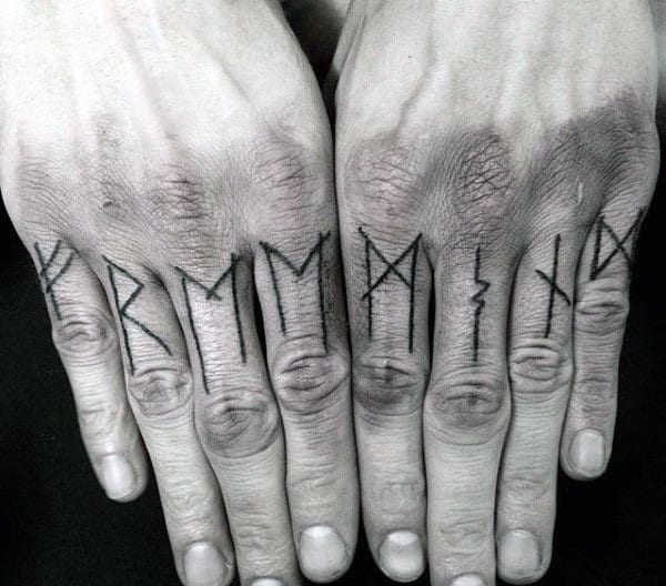 Tatouages runes vikings