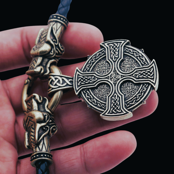 Collier celtique croix solaire bronze antique idée cadeau pour homme et femme