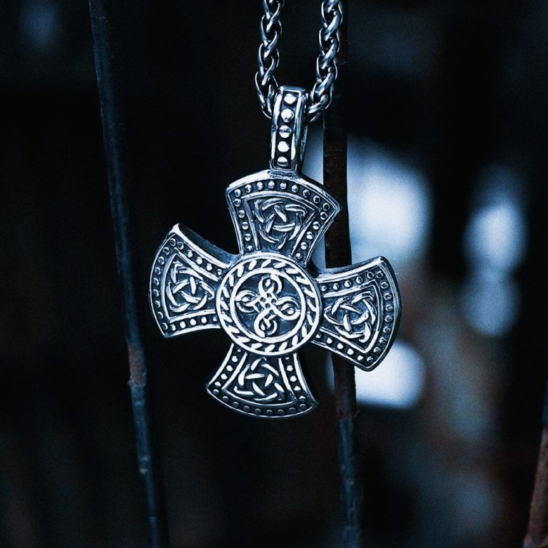 Collier croix celtique