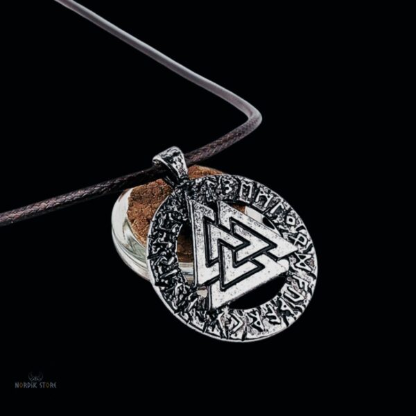 Amulette viking le cercle Valknut en acier et cuir , cadeau fêtes