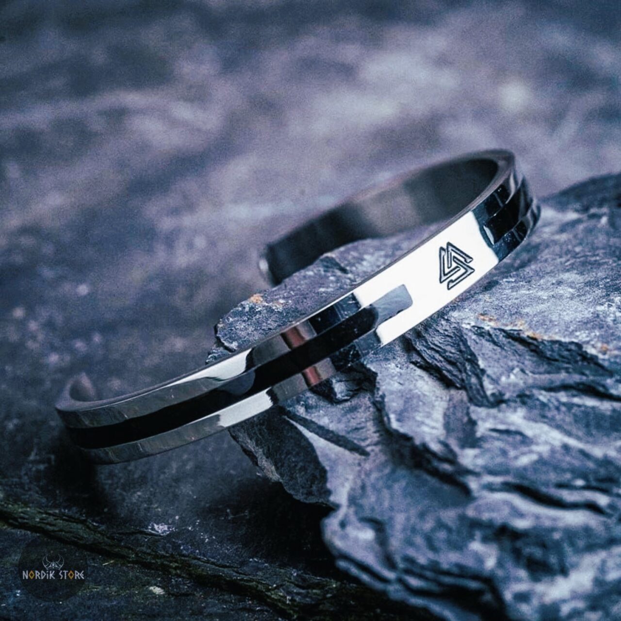 Bracelet cuir argenté à fermoir symbole Valknut