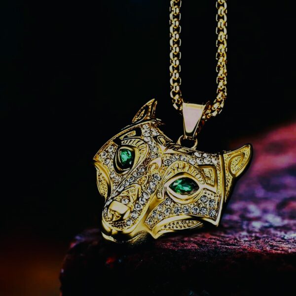 Amulette collier viking royal loup Fenrir en acier et zircon