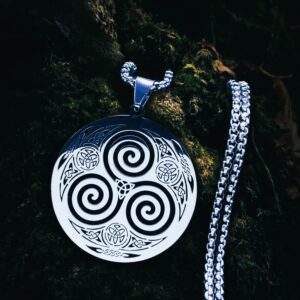 Collier celtique Triskel breton en acier argent