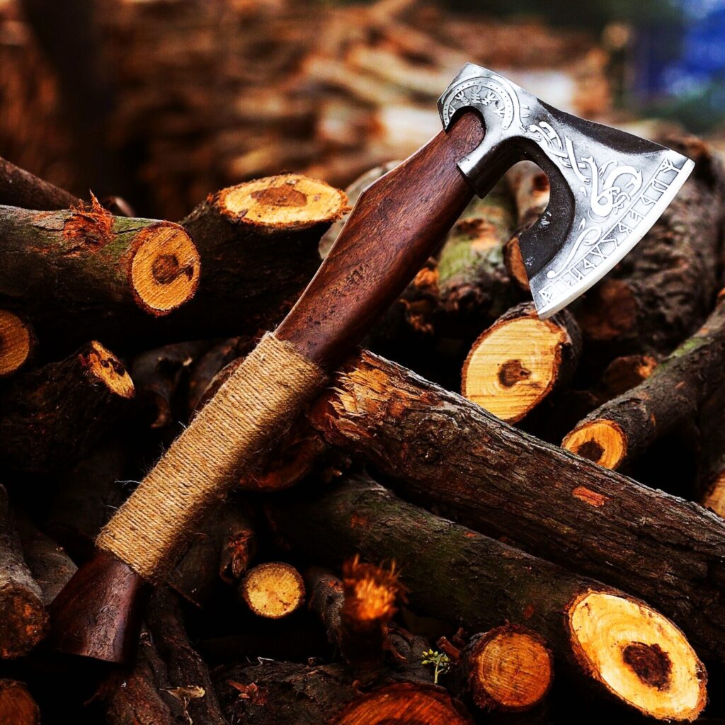 Hache viking sur mesure, faite main, lame en acier au carbone, hache de