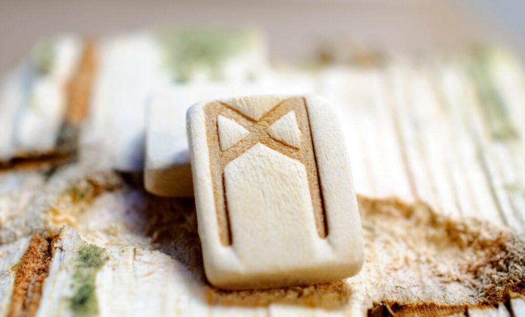 Rune Mannaz (ᛗ) - Symbole d'Humanité et de Connaissance