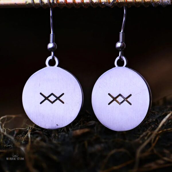 Verso avec la rune Ingwaz sur les boucles d’oreilles viking Valknut la magie d’Odin, cadeau homme et femme