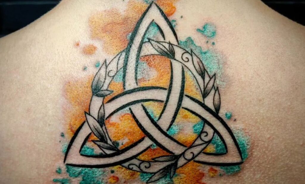 tatouage-triquetra-signification-et-symbolisme-celtique