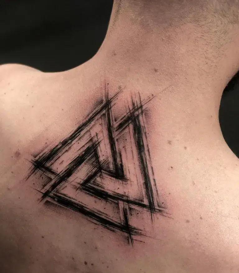 Tatouage dos Valknut