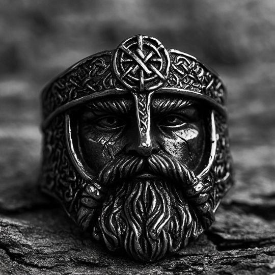 Bague gravée visage Viking