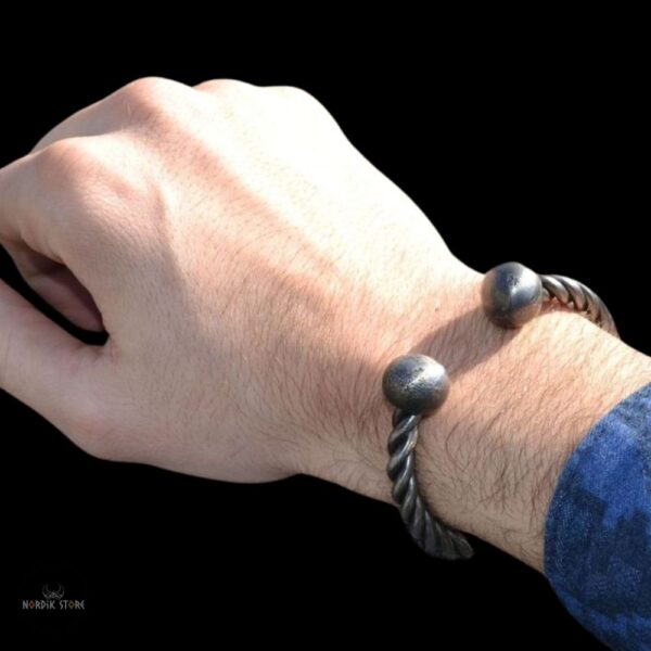 bracelet viking "Brume de Fer" en acier forgé, cadeau homme et adolescent