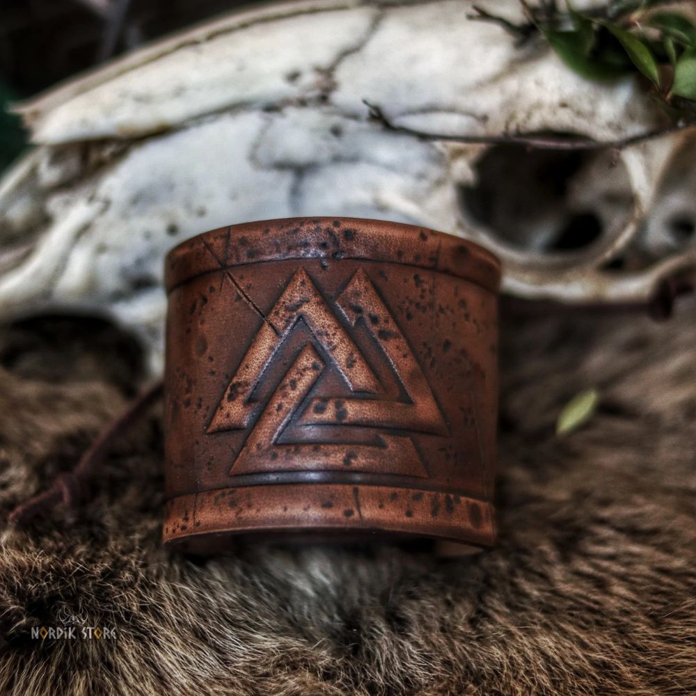 bracelet viking en cuir gravé Valknut, cadeau homme