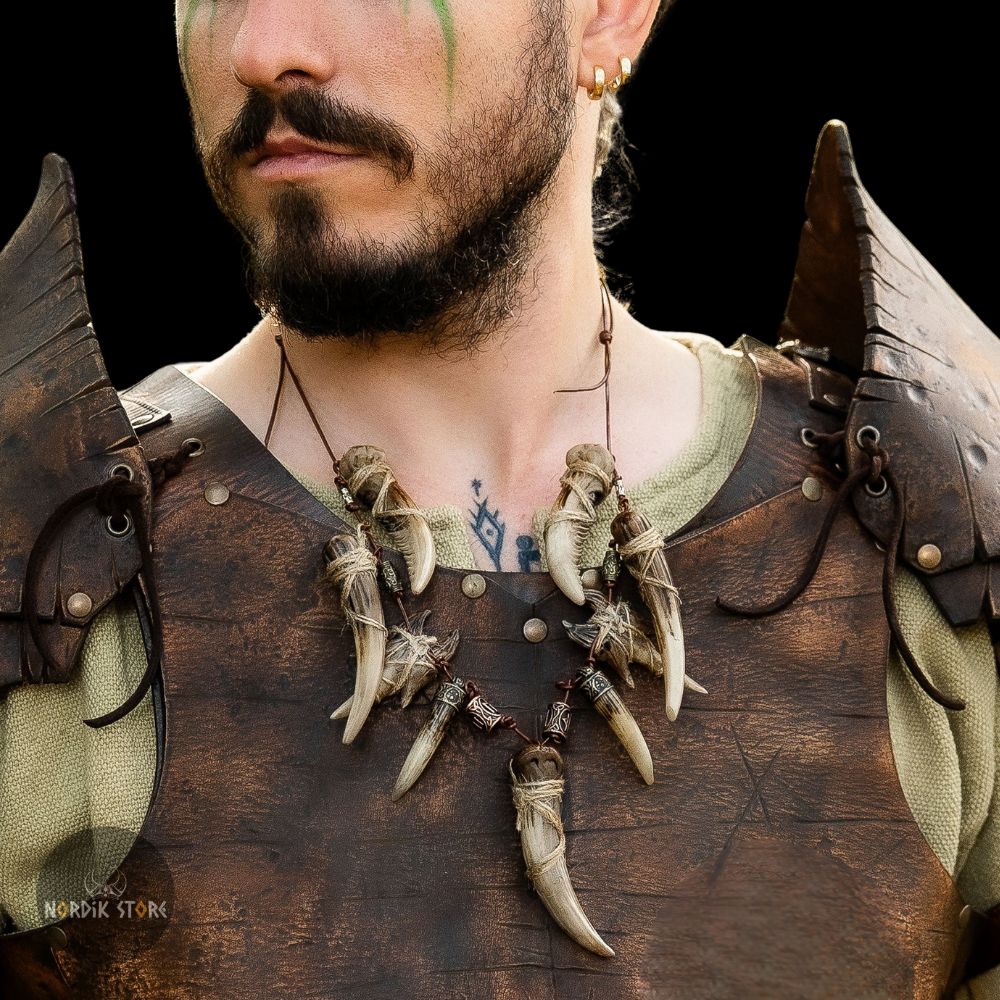 collier chamanique viking griffes du Berserker
