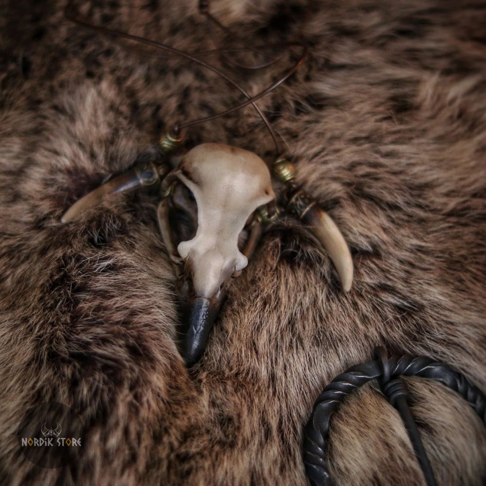 collier viking os de crâne corbeau en résine, cosplay