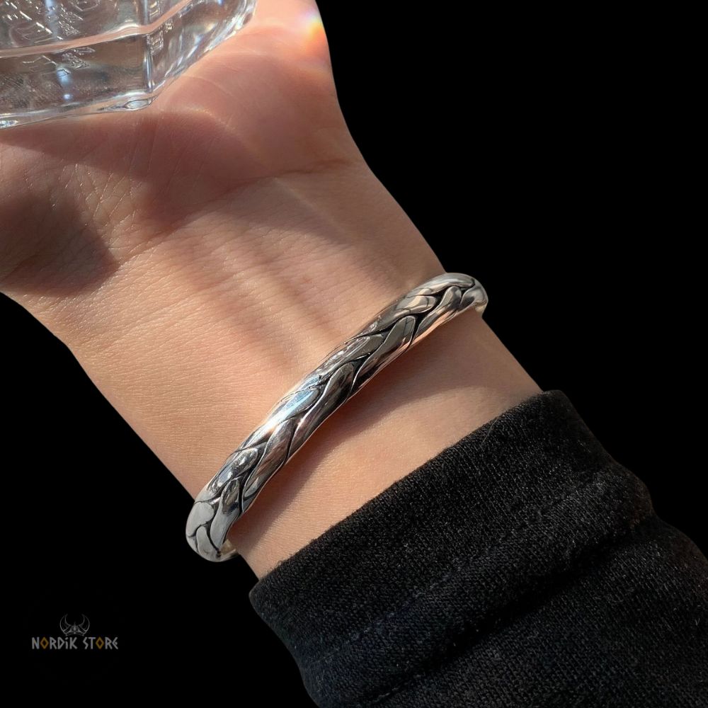 Jonc viking Éclat d’Asgard en argent, cadeau homme et femme