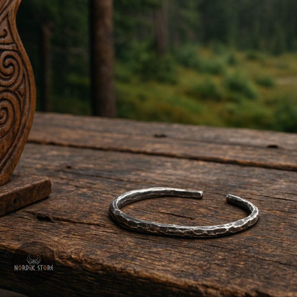 Jonc bracelet viking Foudre de la Forge, cadeau homme